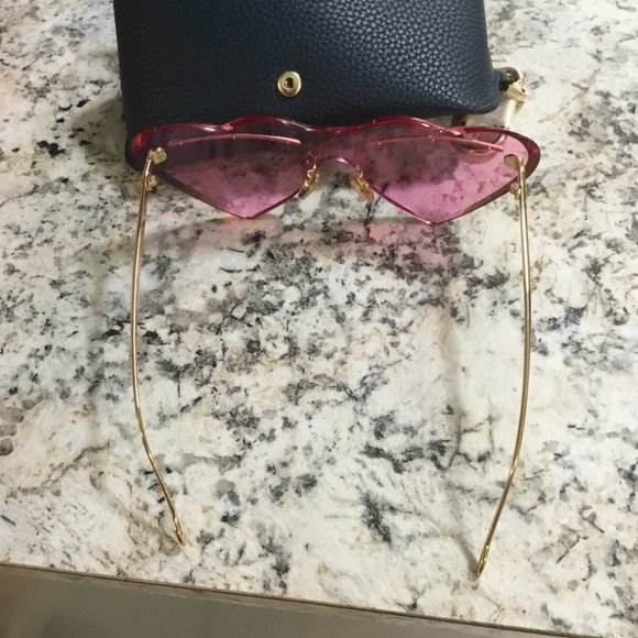 Loewe Heart  sunglasses New - Picture 5 of 9
